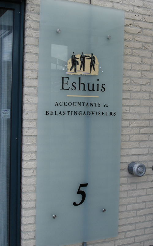 Maatwerk Reclamezuilen van Solidsigns